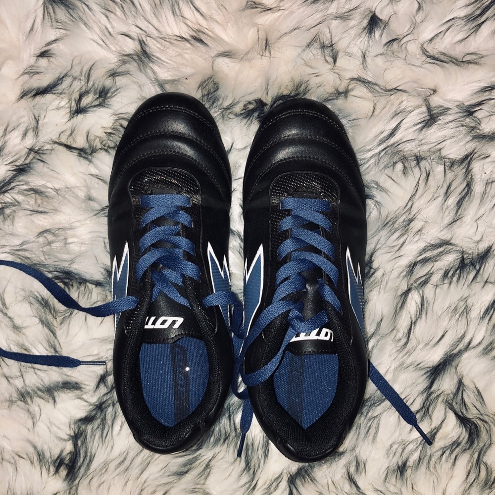 Lotto Soccer Cleats
